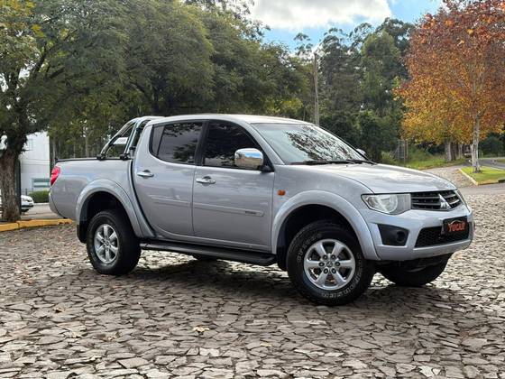 MITSUBISHI L200 TRITON 2.4 HLS 4X2 CD 16V FLEX 4P MANUAL